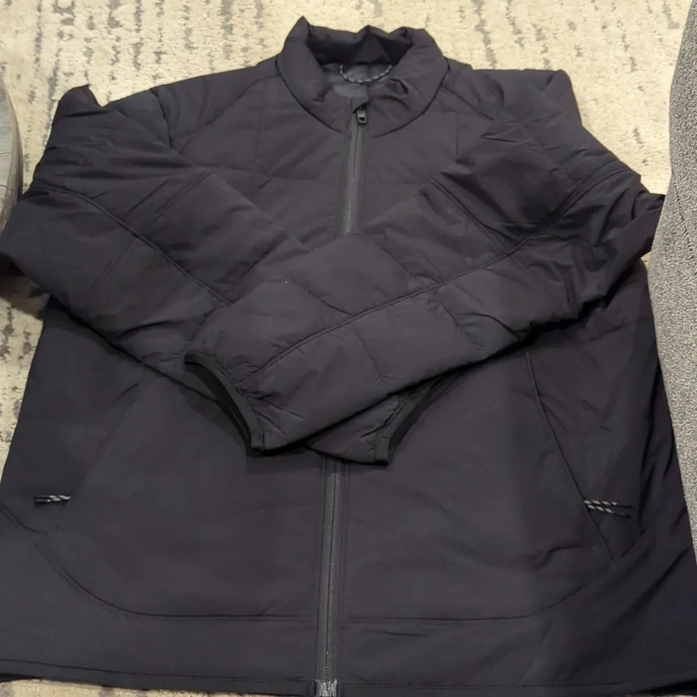 Lululemon Route Ready Lightweight Insulated Jacket Black Like New - Picture 7 of 11